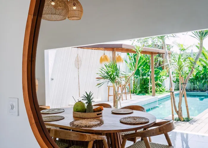 Emilia Villa Tanah Lot